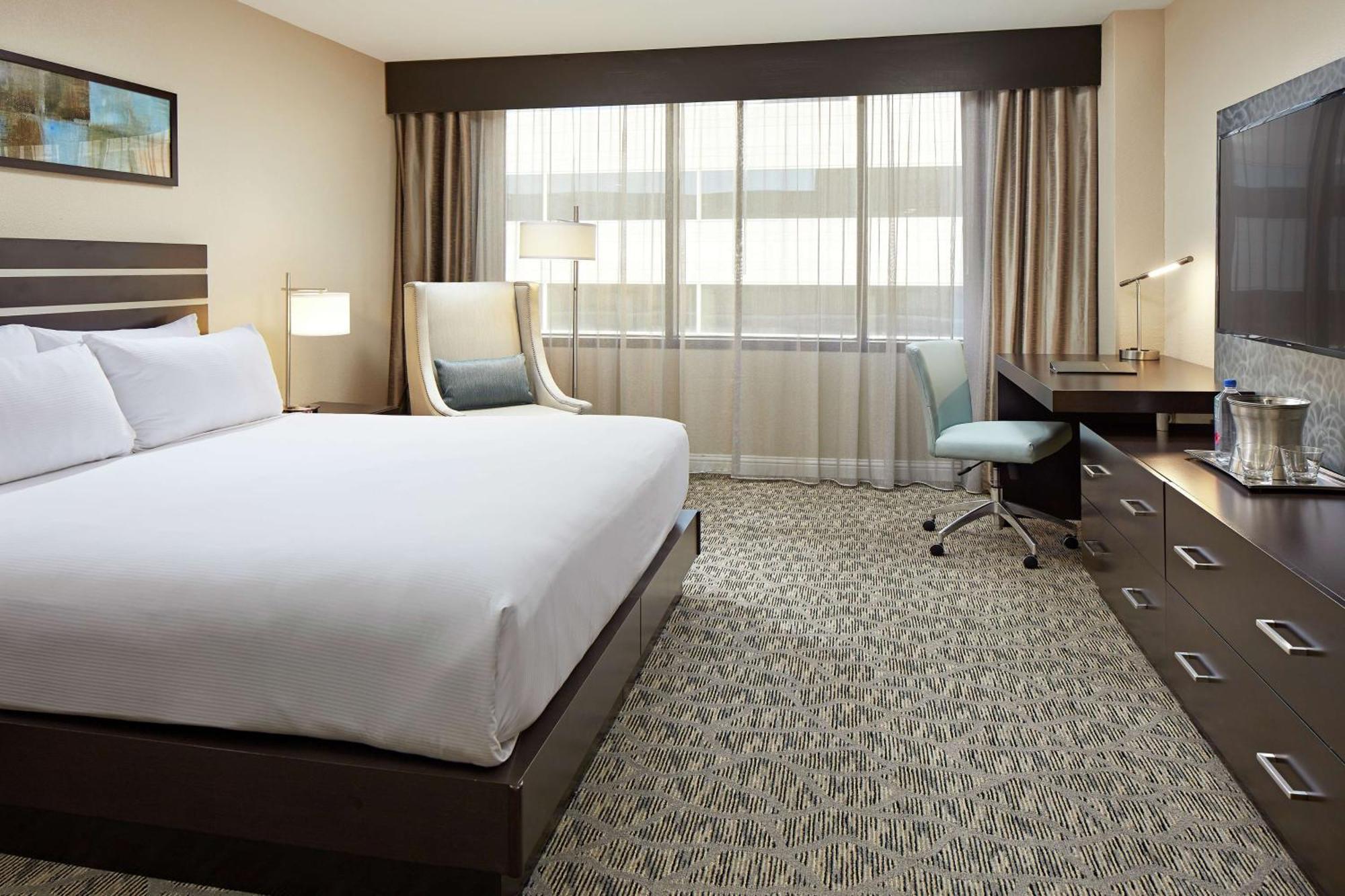 Hilton Houston Plaza/Medical Center Otel Dış mekan fotoğraf
