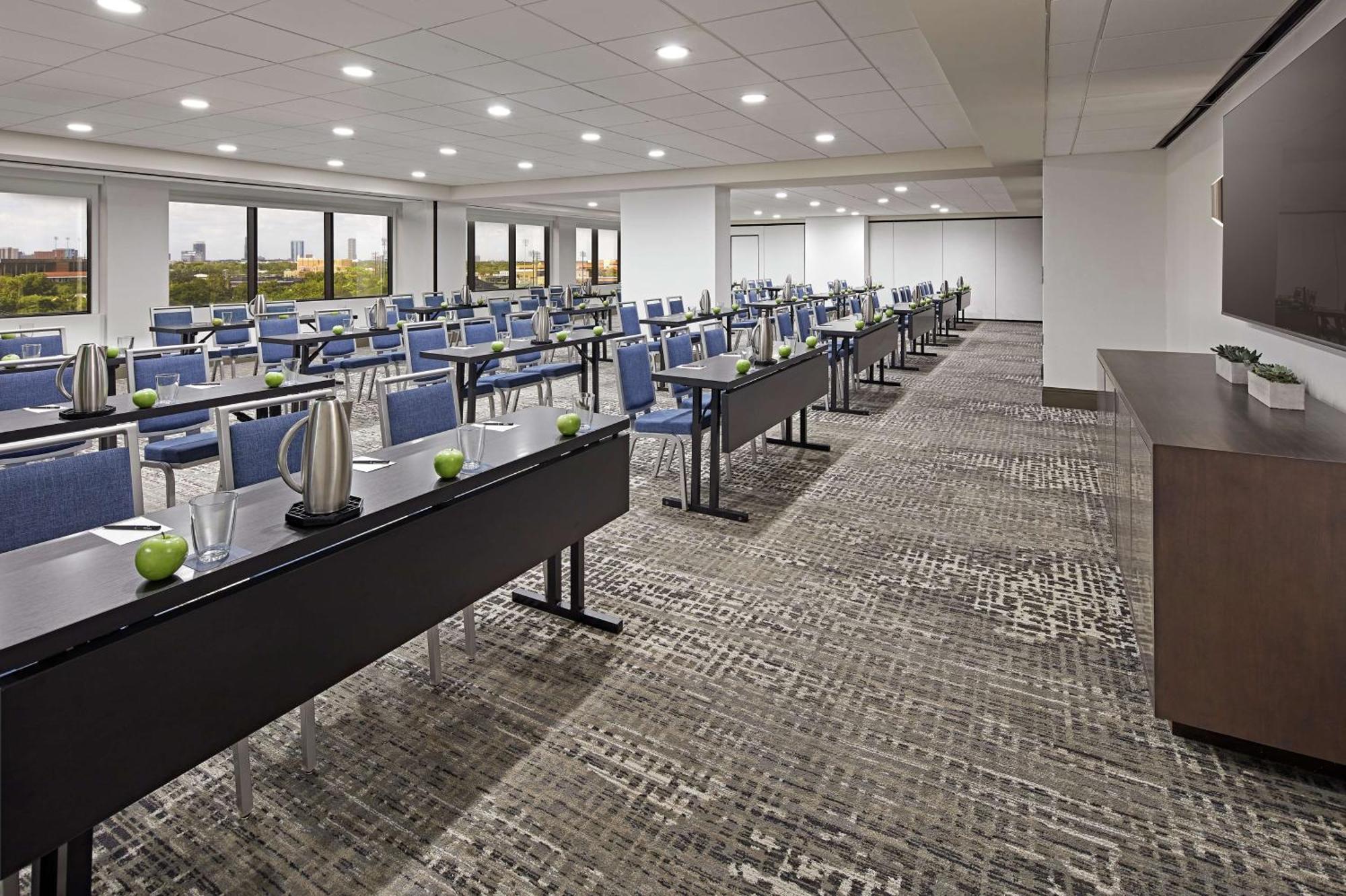 Hilton Houston Plaza/Medical Center Otel Dış mekan fotoğraf